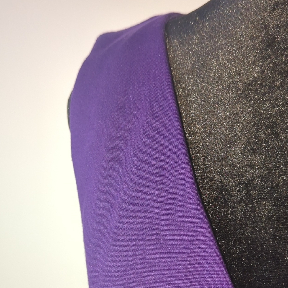Trina Turk V-Neck Sleeveless Purple Midi Dress - Picture 3 of 15